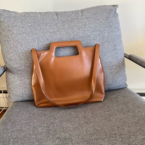 Vintage Camel Brown Salvatore Ferragamo Handbag - Picture 11 of 13